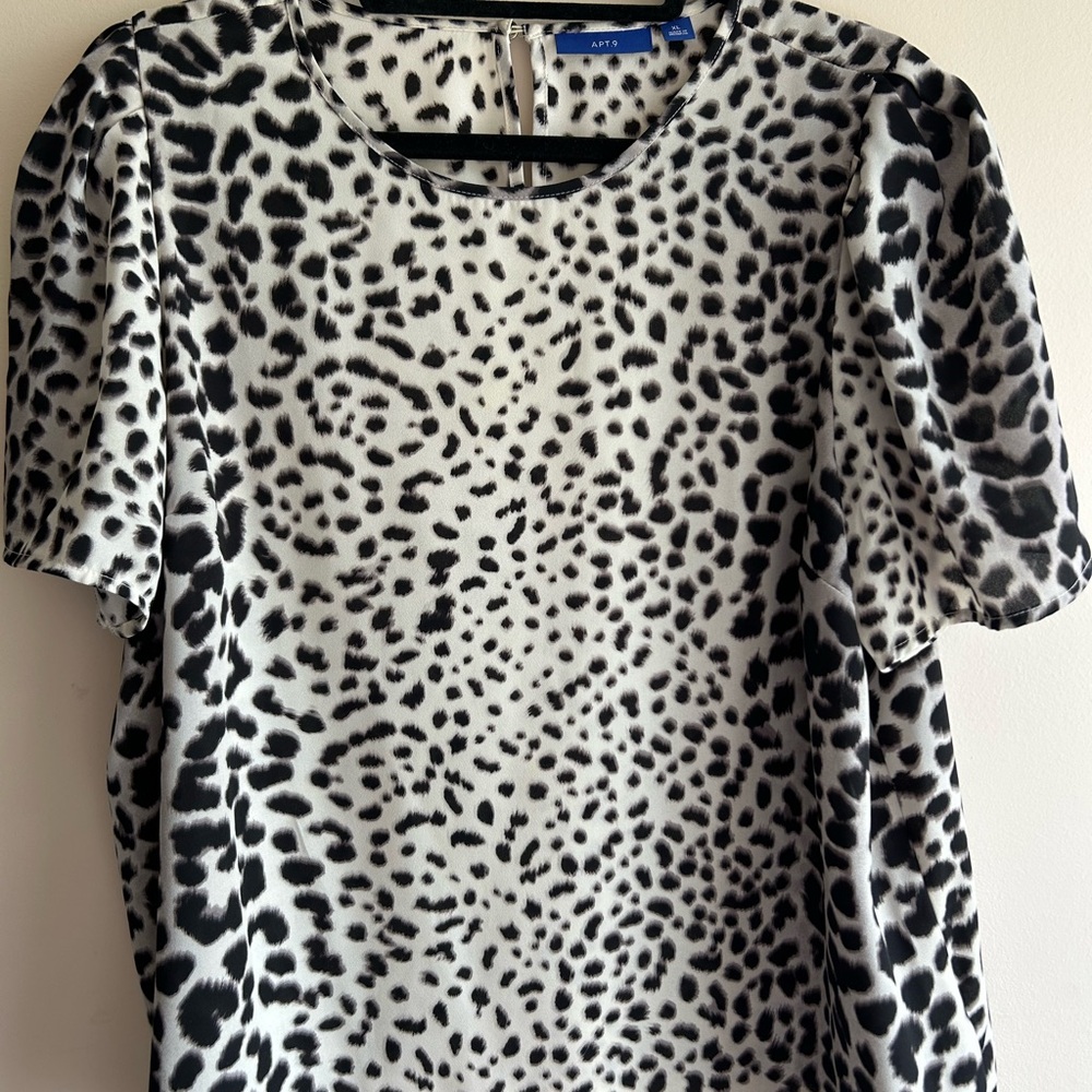 Apt 9 Black and White animal print Blouse